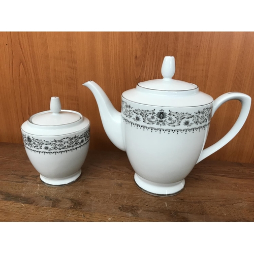 206 - Vintage Chinese 14-Piece Tea/Coffee Set