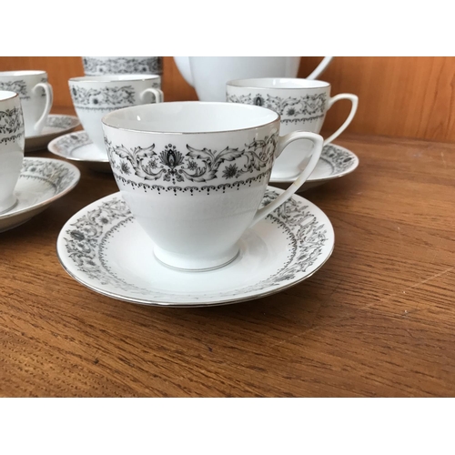 206 - Vintage Chinese 14-Piece Tea/Coffee Set