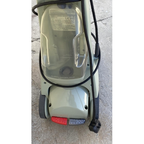 104 - Bissell Quick Wash Carpet Cleaner