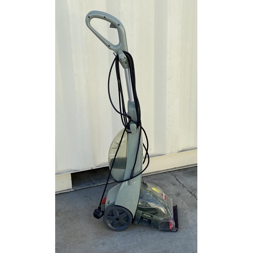 104 - Bissell Quick Wash Carpet Cleaner