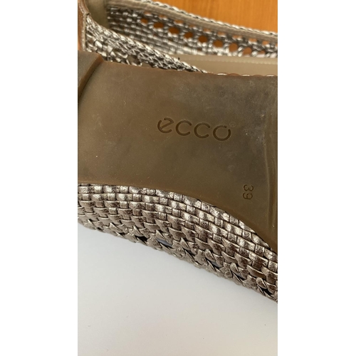 272 - Ecco Leather Shoes Size 39