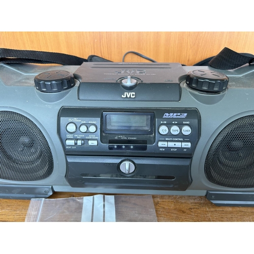 122 - JVC Powered Woofer CD System RV-NB1 Boom Box