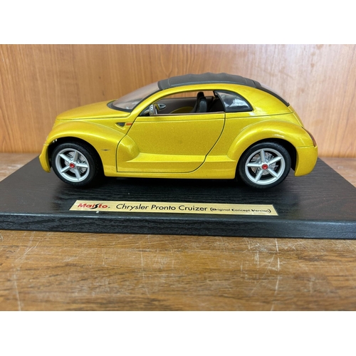 177 - Diecast Maisto Chrysler Pronto Cruizer Model Car on Scale 1:18