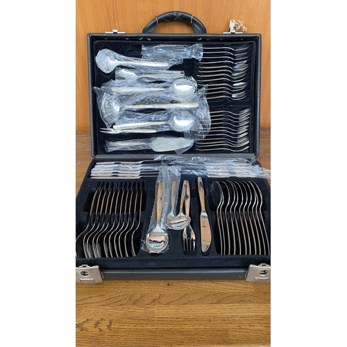 35 - Solingen 18/10 Stainless Steel 72-Piece Canteen of Cutlery Set Made in Germany