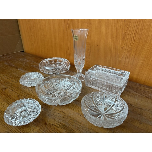 119 - Assorted Crystals, Vase, x2 Ashtrays and x4 Bowls