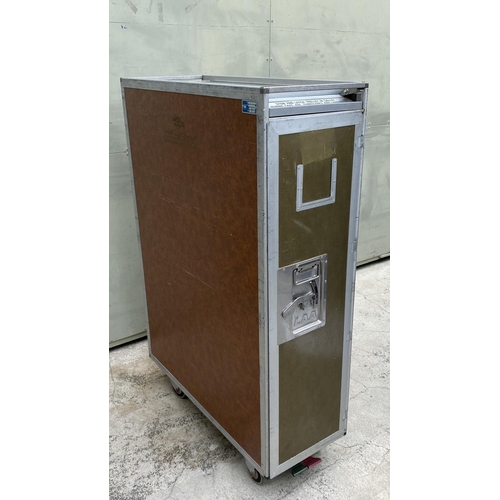 90 - Airline Beverage Cart (30 W. x 74 D. x 111cm H.)