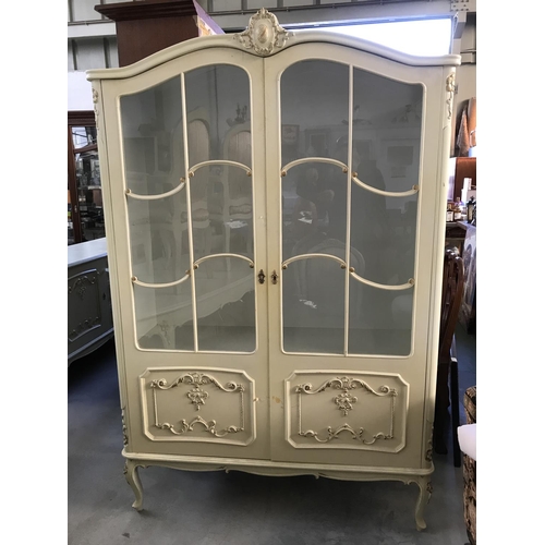 588 - Antique French Louis XVI Style 2-Door White Display Cabinet/Vitrine (120 W. x 40 D. x 190cm H.)