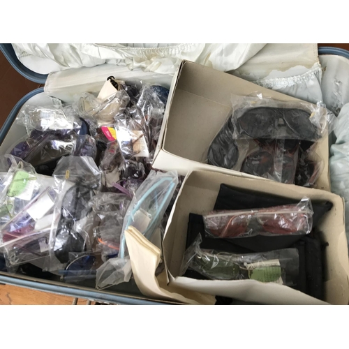 55 - Vintage Suitcase with More Than 30 Pairs of Sunglasses