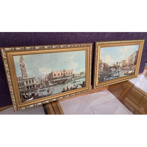 82 - x2 Vintage Pictures Featuring Venetian Scenes (36 x 25cm/each)