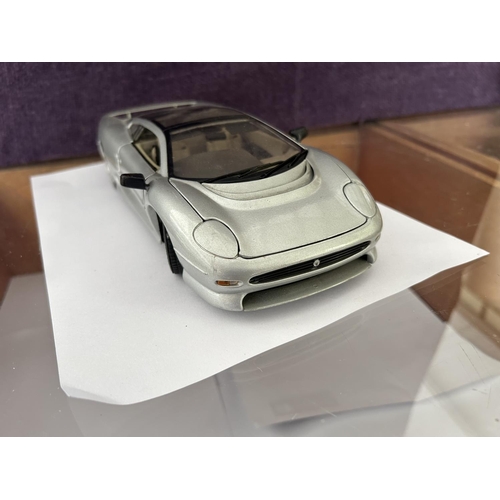 77 - Maisto Jaguar XJ220 Model Car - Taken Back on 31/5/2024