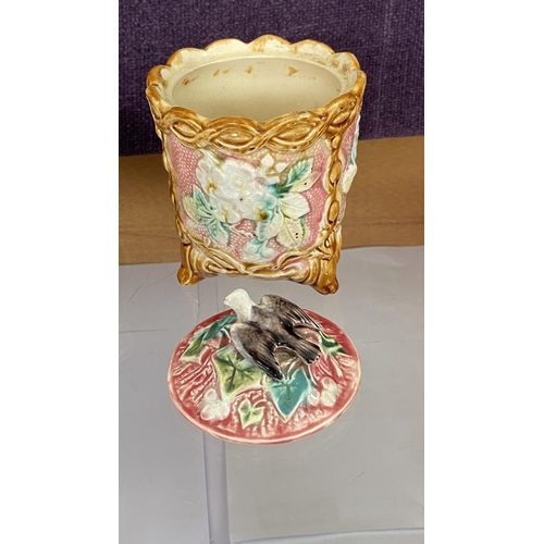 21 - Vintage From 1940's Italian Capodimonte Porcelain Jewelry/ Vanity Box with Raised Cherubs/Angels Sig... 