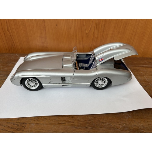 53 - Burago Mercedes-Benz 300SLR Model Car  Made in Italy on Scale 1:18