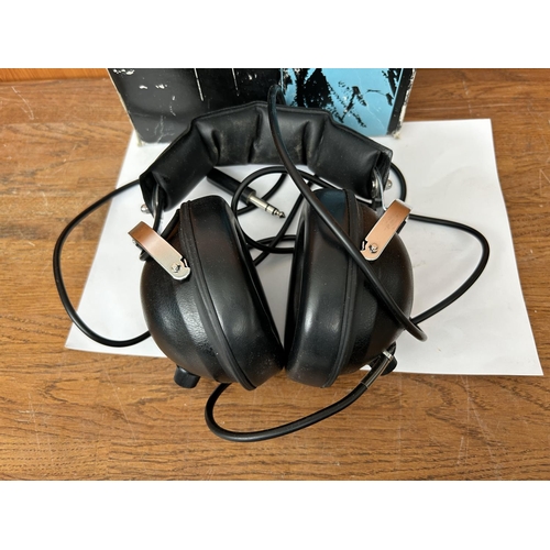 80 - Sharp Stereo Headphones HP-300