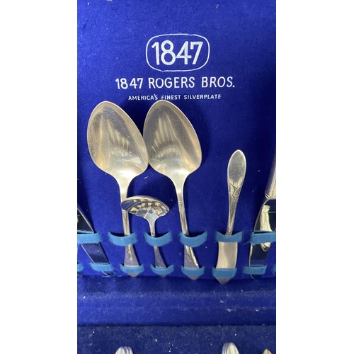 85 - Silver Plated 1847 Rogers Bros 52-Piece Service For 8 Flatware Cutlery Set, Comes with Tarnished Res... 