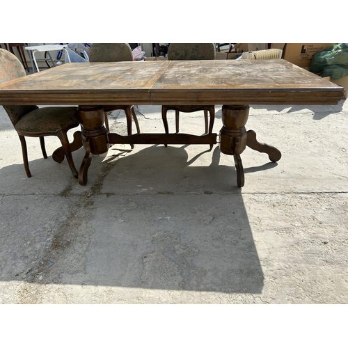 604 - Vintage Solid Dark Wood Dining Table with 5 Matching Chairs (A/F)