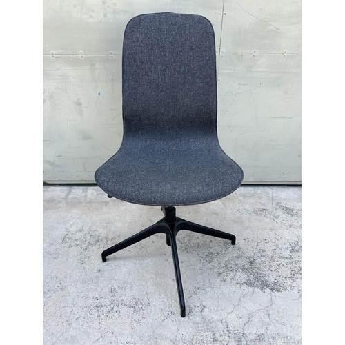 633 - Swivel Office Chair in Grey Fabric