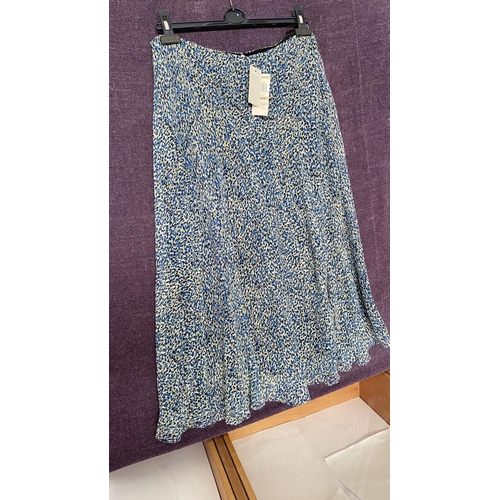 127 - Charter Club Women's Silk Lined Pull on Skirt Size Petite 12P (Unused)