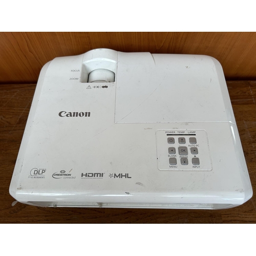 246 - Canon Projector LV-X320