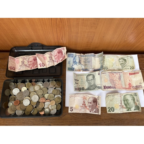 197 - Collection of World Coins and Banknotes