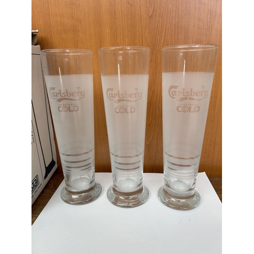 200 - x6 Carlsberg Extra Gold 0.5L Tumblers in Box (Unused)