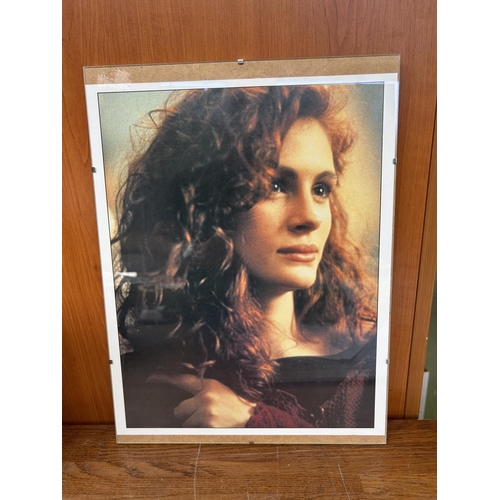 506 - Framed Poster Picture of Julia Roberts (30 x 40cm)