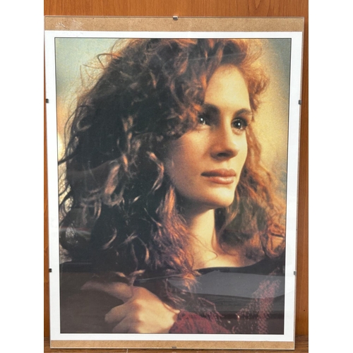 506 - Framed Poster Picture of Julia Roberts (30 x 40cm)