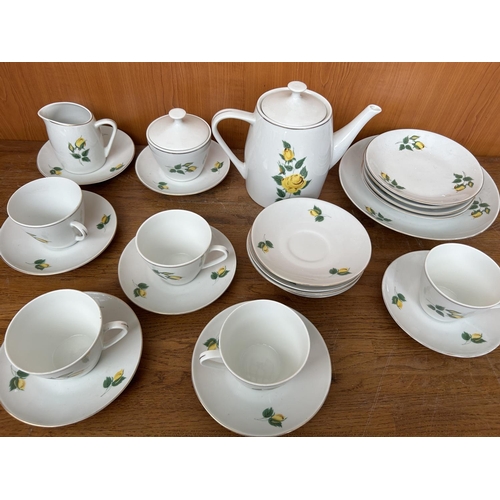 568 - Porcelain 26-Piece Bulgarian Tableware