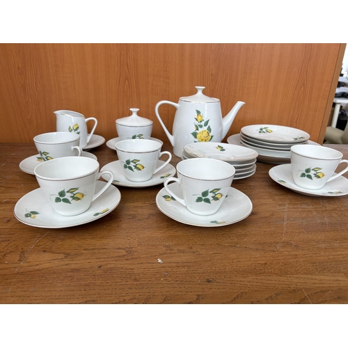 568 - Porcelain 26-Piece Bulgarian Tableware