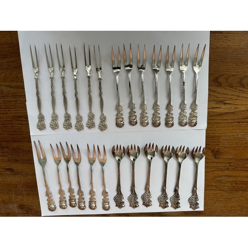 90 - Silver 800 (x6) and Qty (x19) of Silver Plated Desert Cutlery