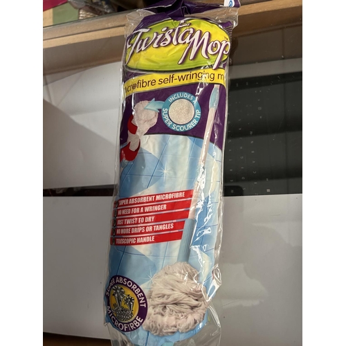 157 - Twista Microfibre Self-Wringing Mop (Unused)