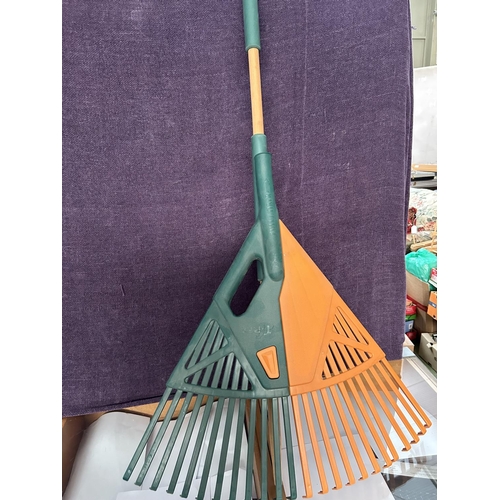 202 - T-Rex Garden Leave Rake (Unused)