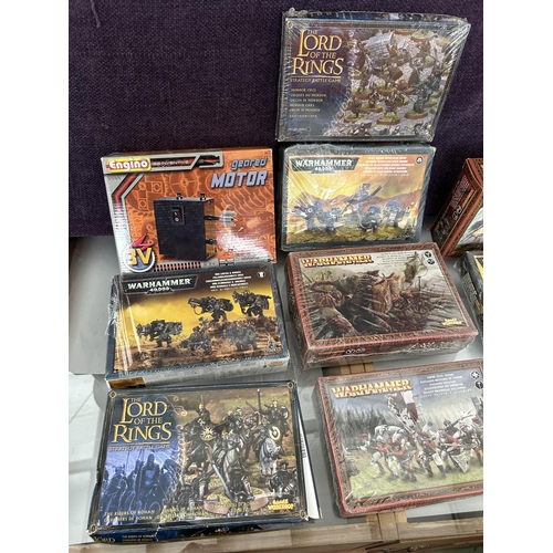 31 - x10 Warhammer and Lord of The Rings Children Games