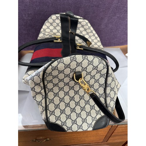 110 - Gucci Weekend Bag