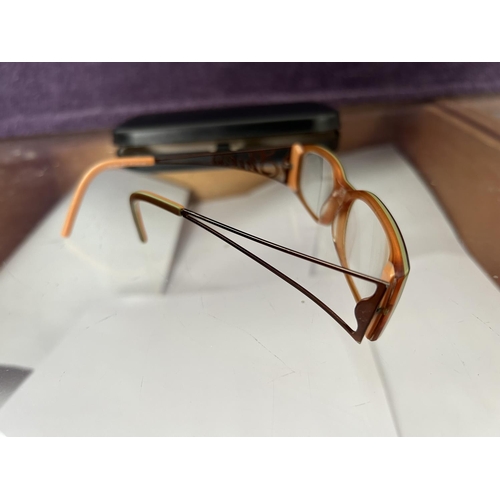 552 - Pair of Guess Prescription Glasses