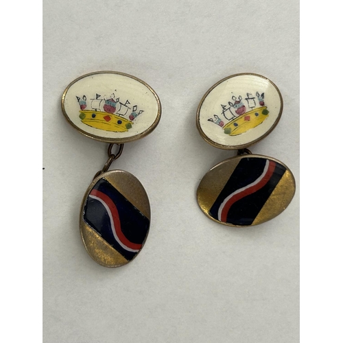 572 - Stratton Tie Pin and Vintage Pair of Cufflinks