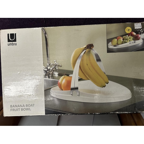 571 - Umbra Banana Fruit Bowl, in Box