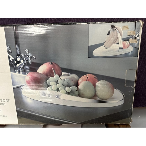 571 - Umbra Banana Fruit Bowl, in Box