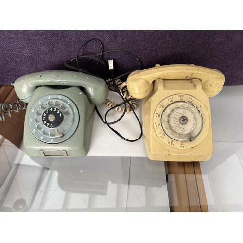 232 - x2 Vintage 1970's Cyta Dial Telephones (x1 A/F)