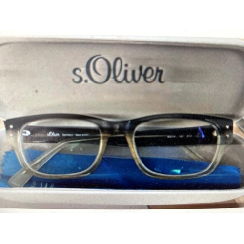 549 - x4 Pairs of Prescription Glasses with Cases