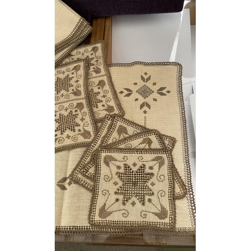 194 - Qty of Traditional Cypriot Handmade Lefkaritika Linen Embroideries with Beige and Brown Design Incl.... 