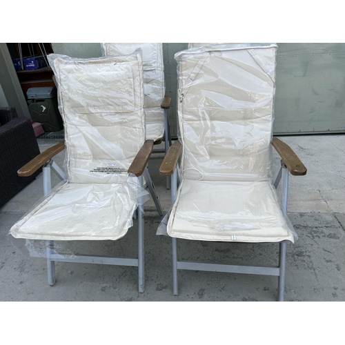 204 - Set of 6 Folding Reclining Garden/Beach Chairs with Unused Cushions