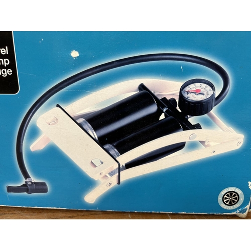 528 - Halfords Twin Barrel Foot Pump with Gauge