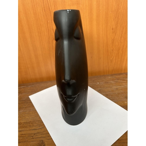 539 - Black Human Face Ceramic Modern Vase