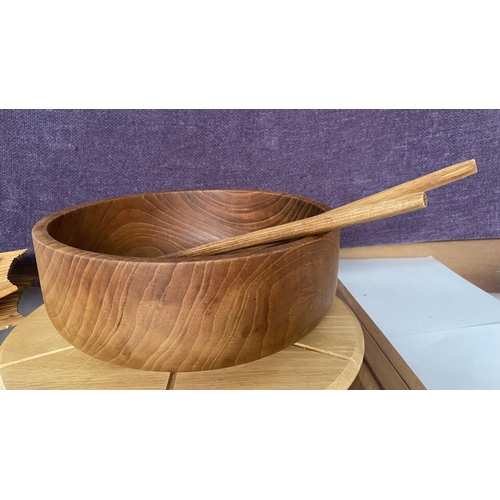 104 - Japanese Wood Folding Basket Together with Round Wooden Pizza Cutting Board and Large Salad Bowl wit... 