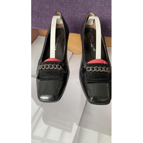 240 - Cinzia Valle Ladies Black Shoes Size 37 1/2