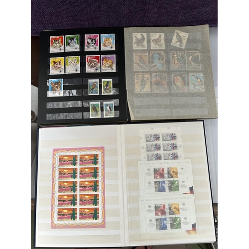 8 - x2 Albums of Vintage World Stamps