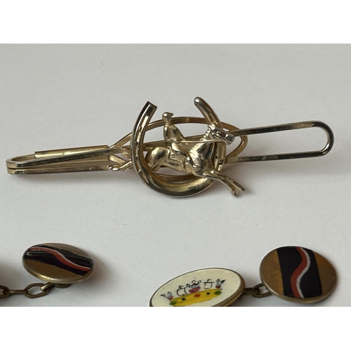 572 - Stratton Tie Pin and Vintage Pair of Cufflinks