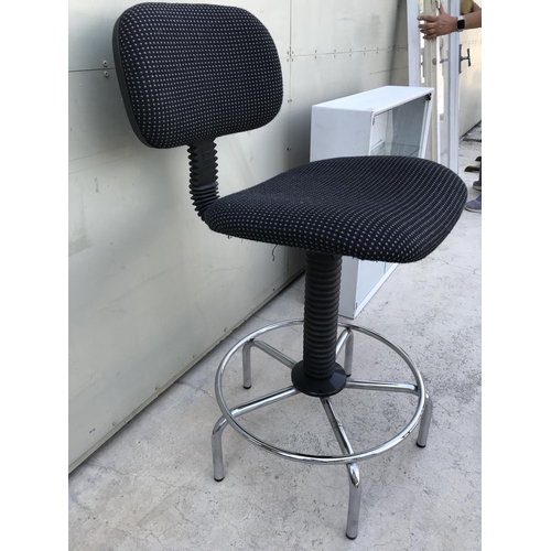 125 - Rocada Height Adjustable Chair/Stool