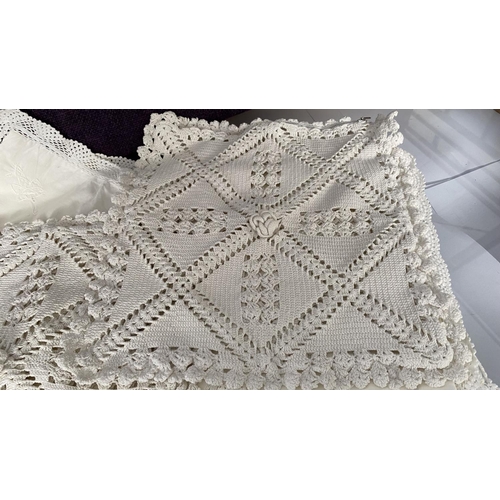 39 - x6 Old  Hand Made Crochet Embroidery  Square Cushion Covers