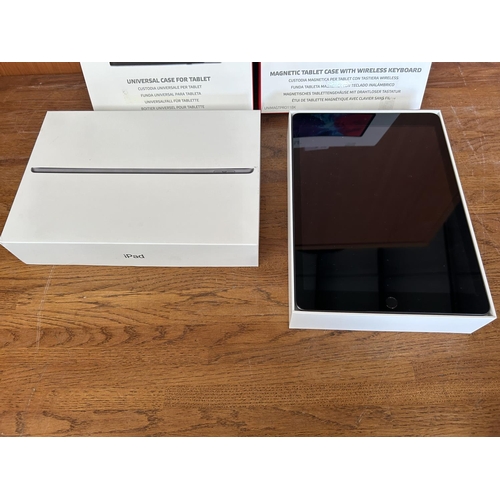 51 - Apple iPad A2602 64GB 10.2